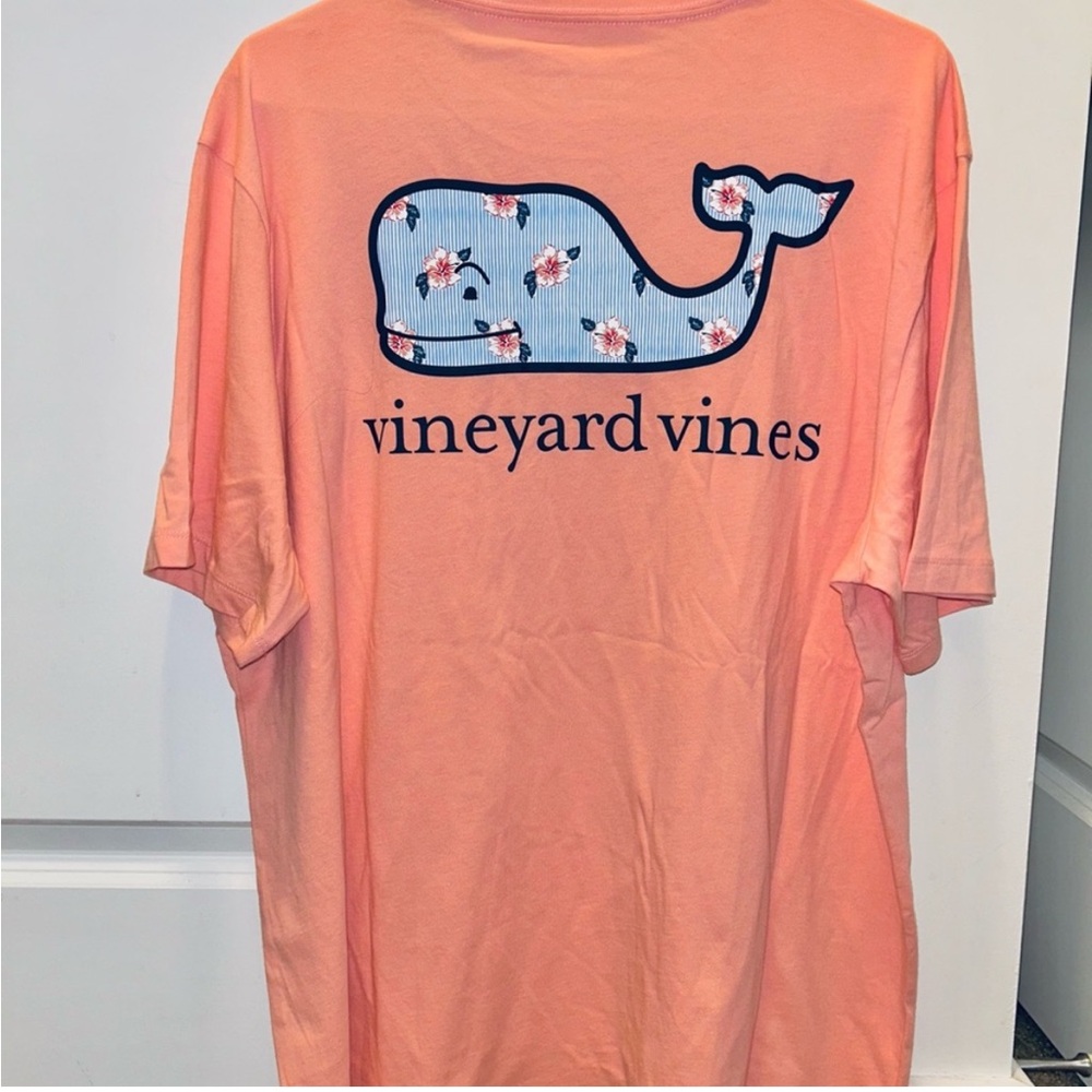 Vineyard vines tshirt